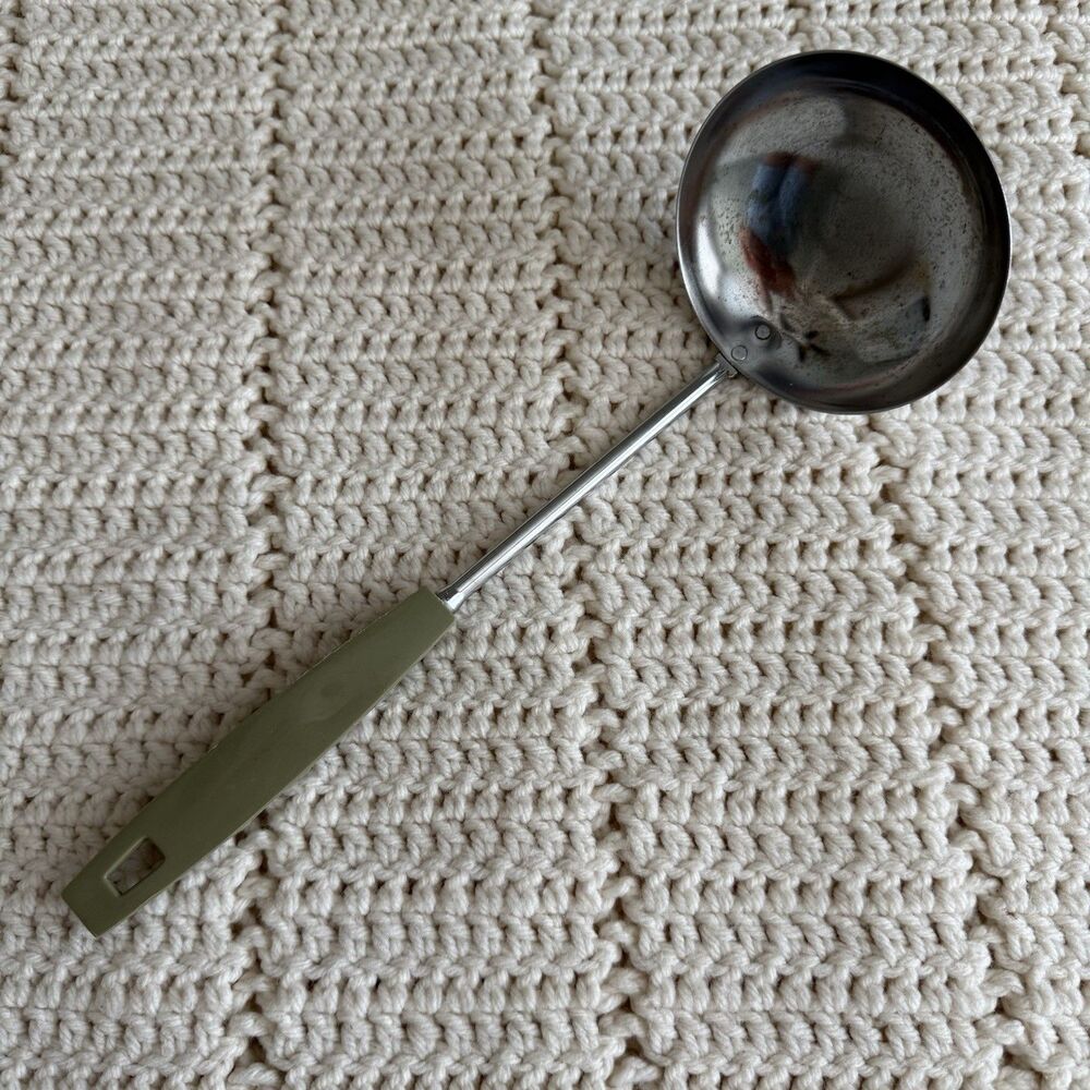 Vintage Ecko Kitchen Ladle Avocado Green Plastic Handle Chromium Plated 11" USA